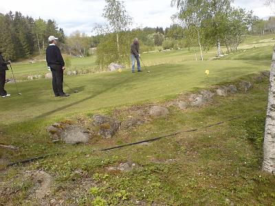 DSC01077.JPG - Bosse slår ut först på 1:a tee på Norrtälje GK